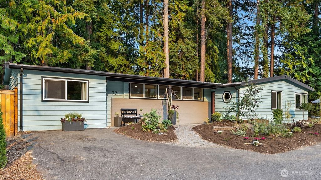 Photo of 771 Edmonds Way, Edmonds, WA 98020 (MLS # 2427066)