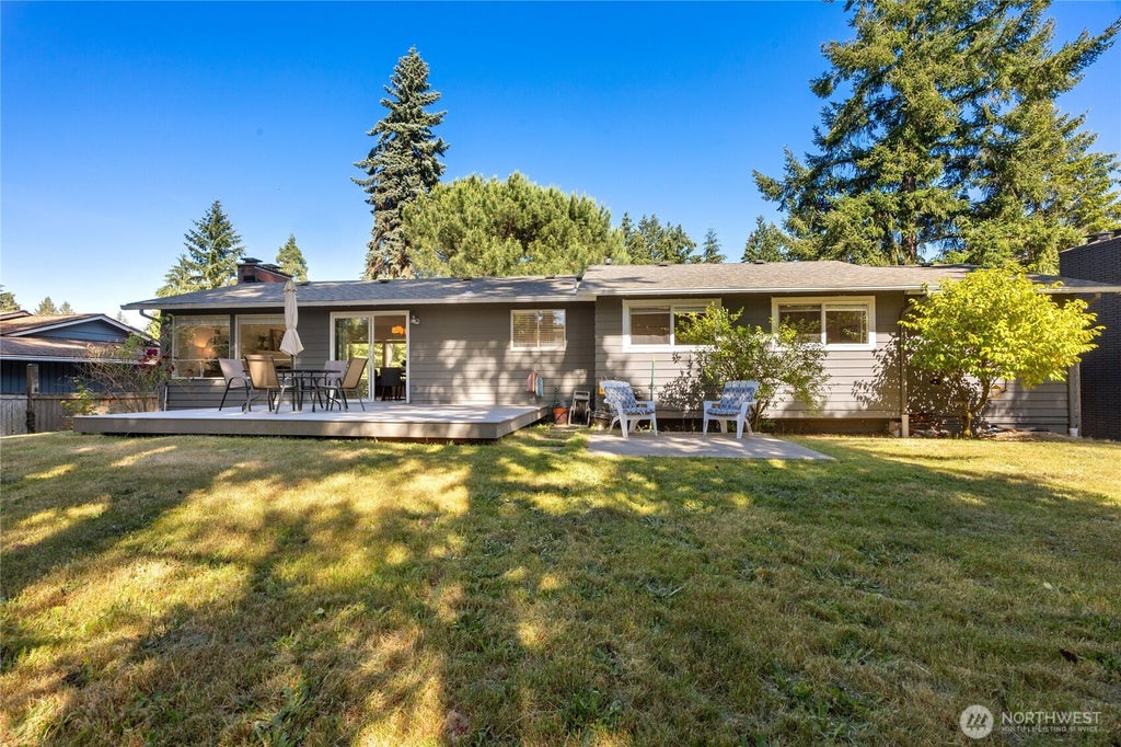 Photo of 6215 122nd Avenue SE, Bellevue, WA 98006 (MLS # 2584744)