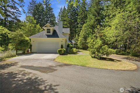 Photo of 11848 Carriage Place PL SE, Olalla, WA 98359 (MLS # 2561510)