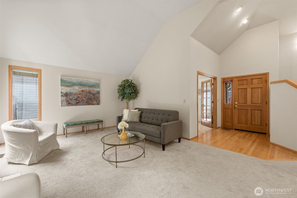 Photo of 25542 SE 41st Court, Sammamish, WA 98029 (MLS # 2512180)