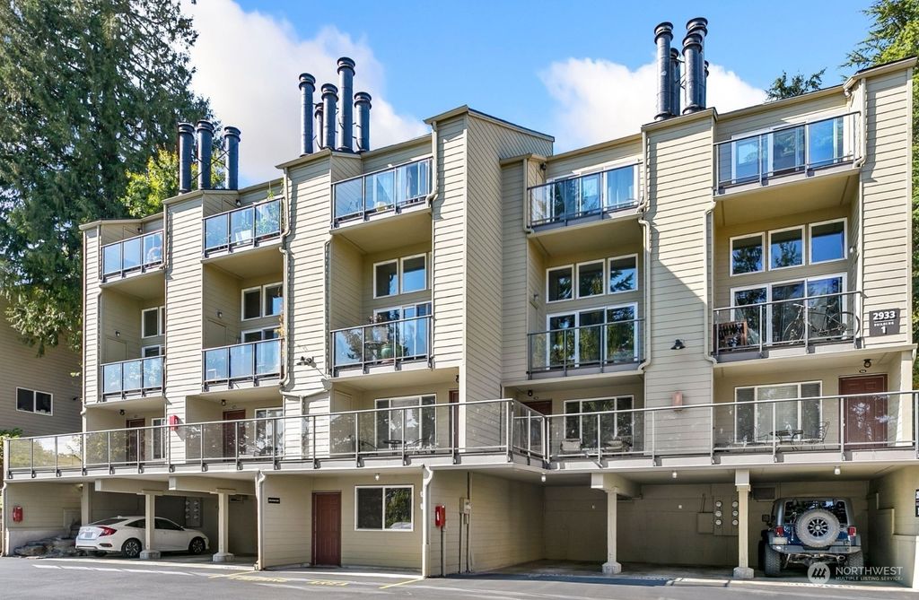 Photo of 2933 76th Avenue SE #11B, Mercer Island, WA 98040 (MLS # 2163292)