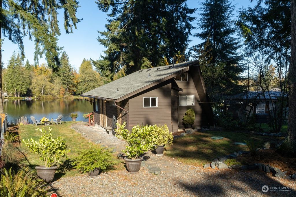 Photo of 1419 150th Place NW, Marysville, WA 98271 (MLS # 2051014)