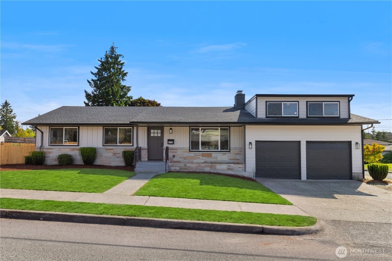 1712 S 76th Street