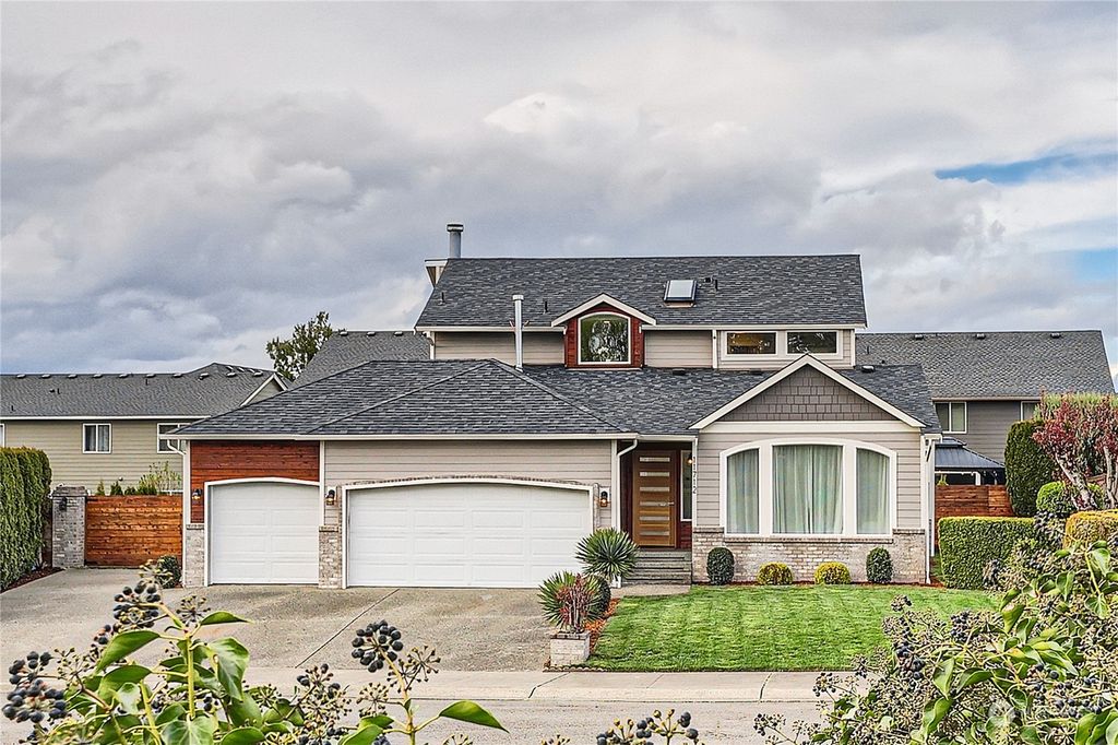 Photo of 11712 SE 268th Street, Kent, WA 98030 (MLS # 2216593)