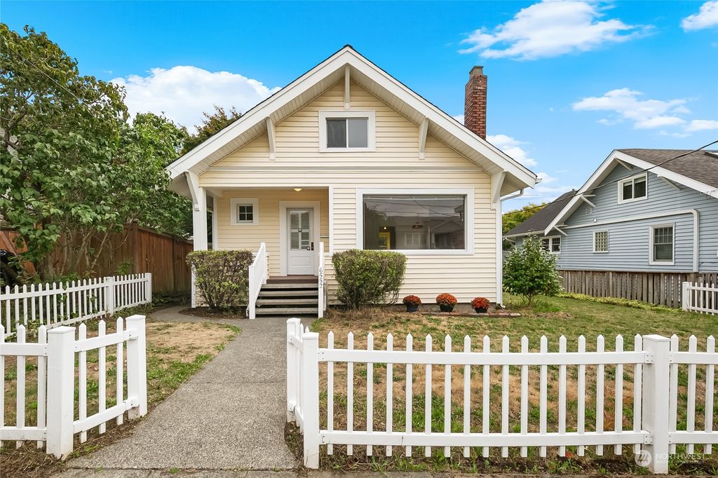 Photo of 6552 Division Avenue NW, Seattle, WA 98117 (MLS # 2289272)