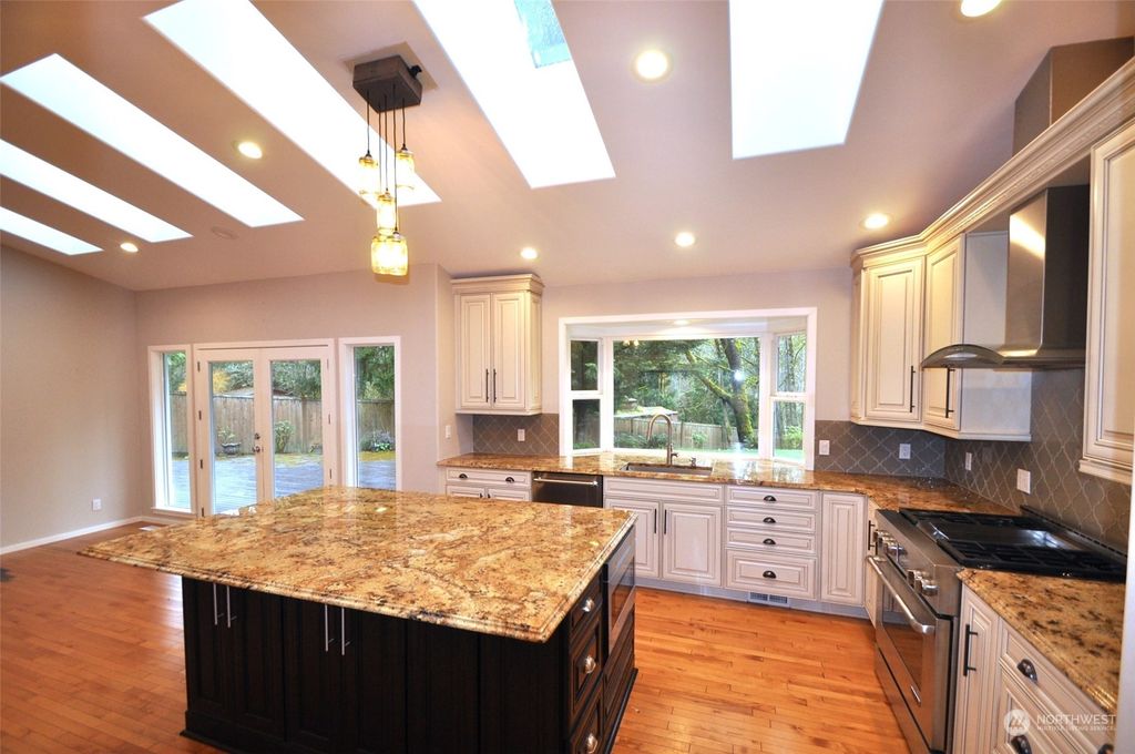 Photo of 13003 Lake Kathleen Road SE, Renton, WA 98059 (MLS # 2213986)