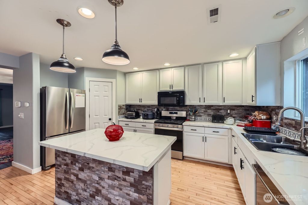 Photo of 3615 73rd Drive NE, Marysville, WA 98270 (MLS # 2355341)