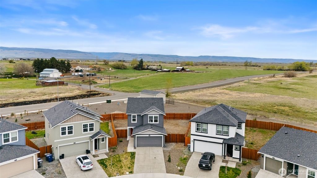 Photo of 1312 Morgan Court #329, Ellensburg, WA 98926 (MLS # 2505288)