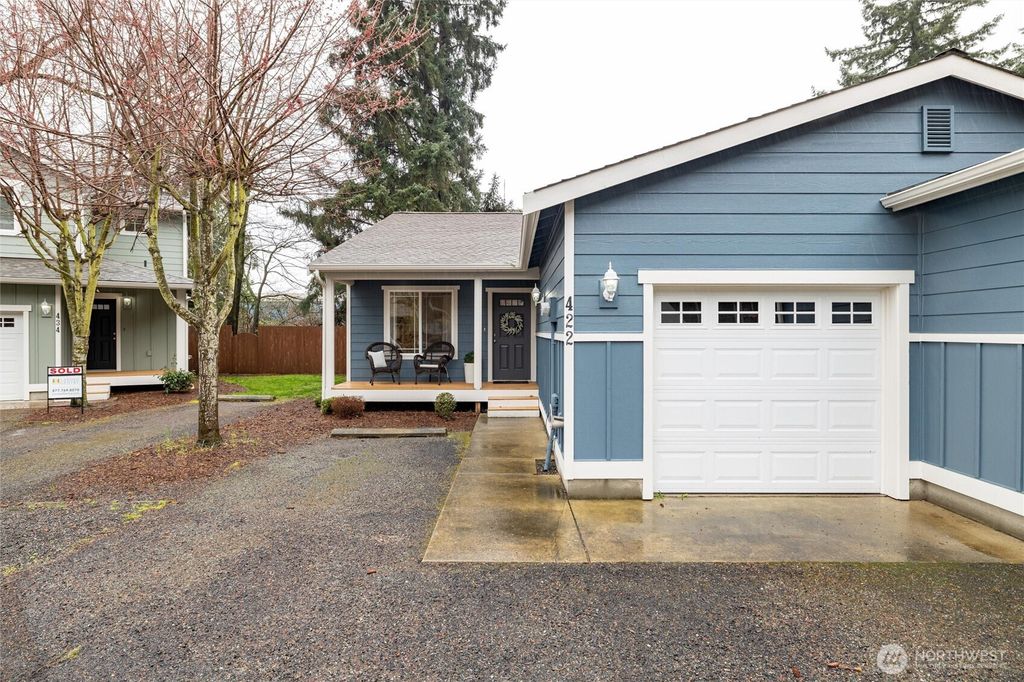 Photo of 422 Oak Hill Lane, Burlington, WA 98233 (MLS # 2493054)