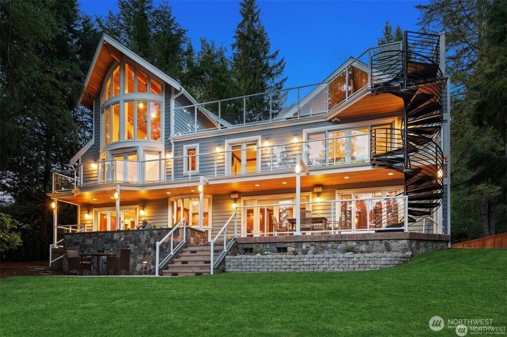 Photo of 11009 317th Avenue NE, Carnation, WA 98014 (MLS # 2488865)