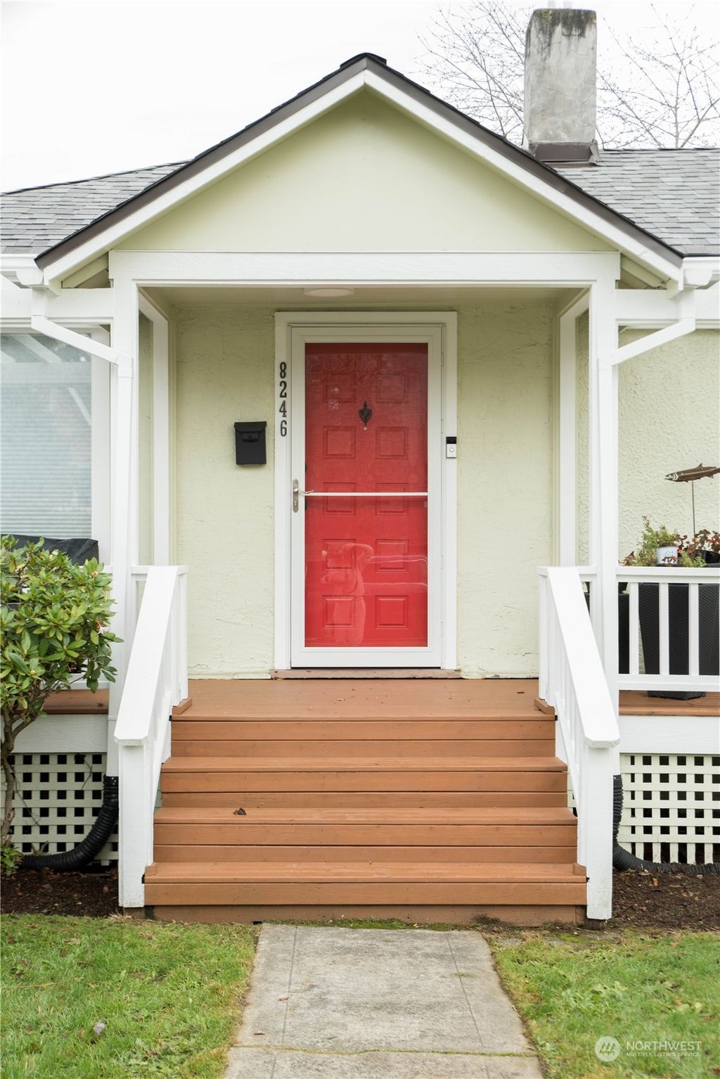 Photo of 8246 Ashworth Avenue N, Seattle, WA 98103 (MLS # 2315366)