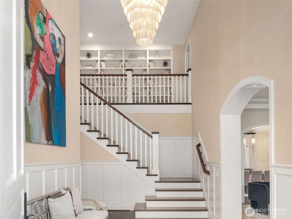 Photo of 11 Diamond S Ranch, Bellevue, WA 98004 (MLS # 2369491)