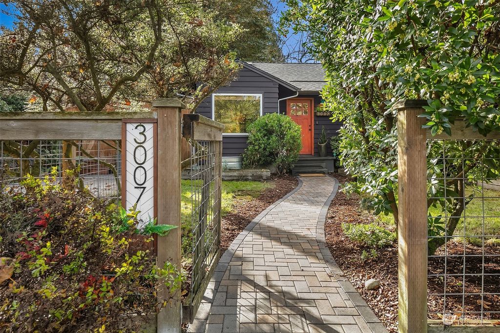 Photo of 3007 NE 95th Street, Seattle, WA 98115 (MLS # 2303294)