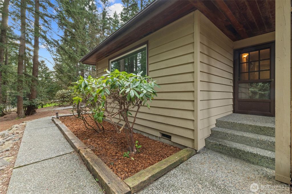 Photo of 39811 226th Avenue SE, Enumclaw, WA 98022 (MLS # 2472529)