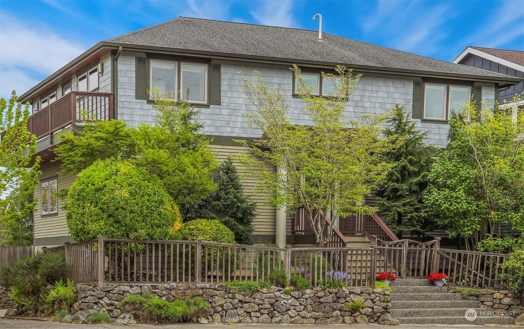Photo of 903 N 68th Street, Seattle, WA 98103 (MLS # 2229289)