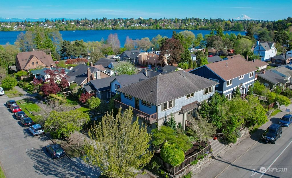 Photo of 903 N 68th Street, Seattle, WA 98103 (MLS # 2229289)
