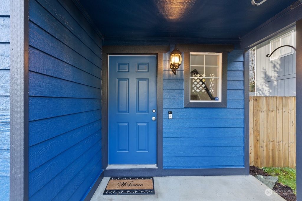 Photo of 304 N Bogart Ave, Granite Falls, WA 98252 (MLS # 2186312)