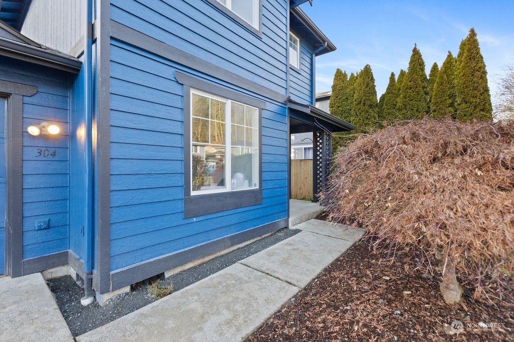 Photo of 304 N Bogart Ave, Granite Falls, WA 98252 (MLS # 2186312)