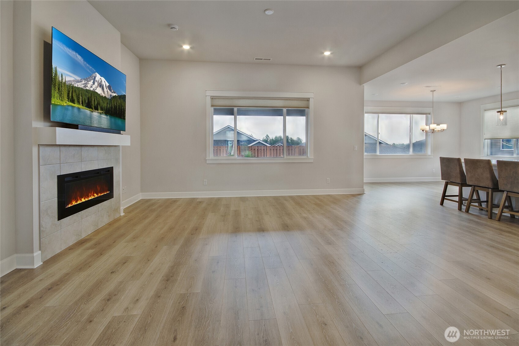 9242 Nootka Court SE