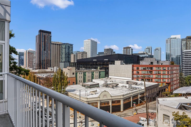 303 E Pike ST 602
