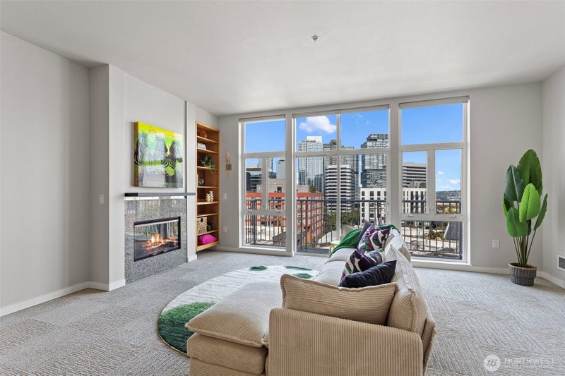 303 E Pike ST 602