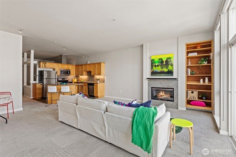 303 E Pike ST 602