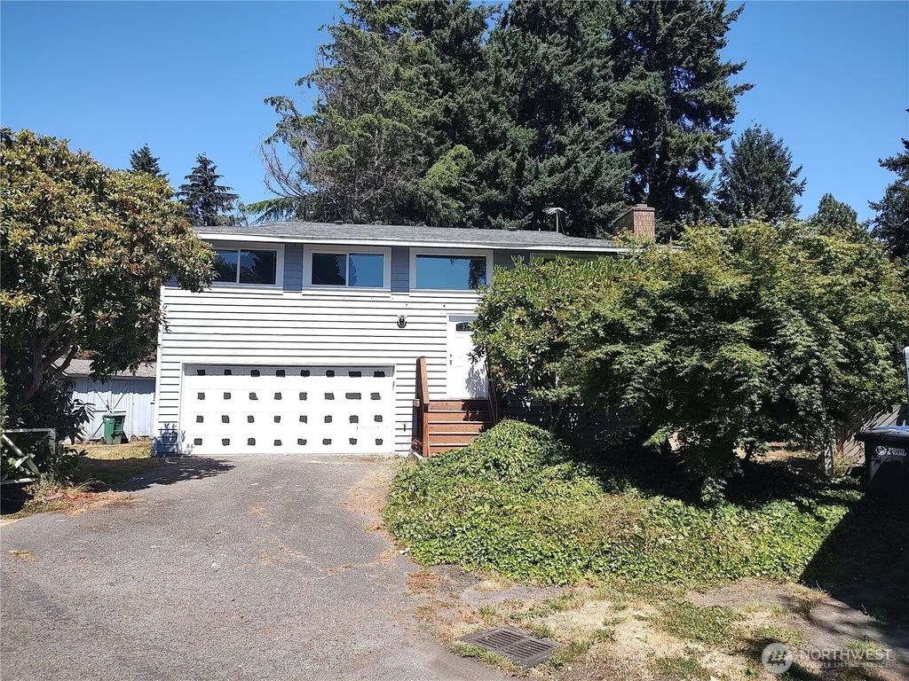Photo of 11306 25th Avenue SW, Burien, WA 98146 (MLS # 2409405)
