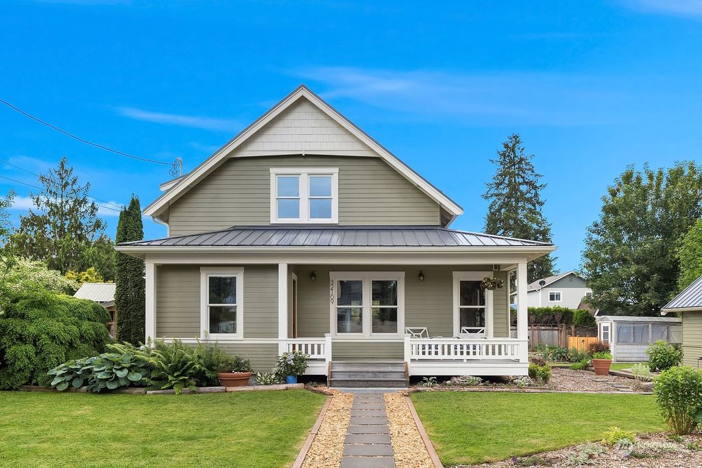 Photo of 32109 E Reitze Street, Carnation, WA 98014 (MLS # 2251363)
