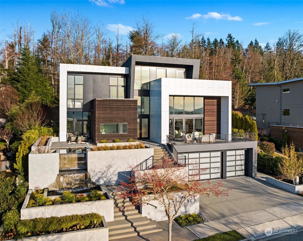 Photo of 1788 Harrison Way NE, Issaquah, WA 98029 (MLS # 2208982)