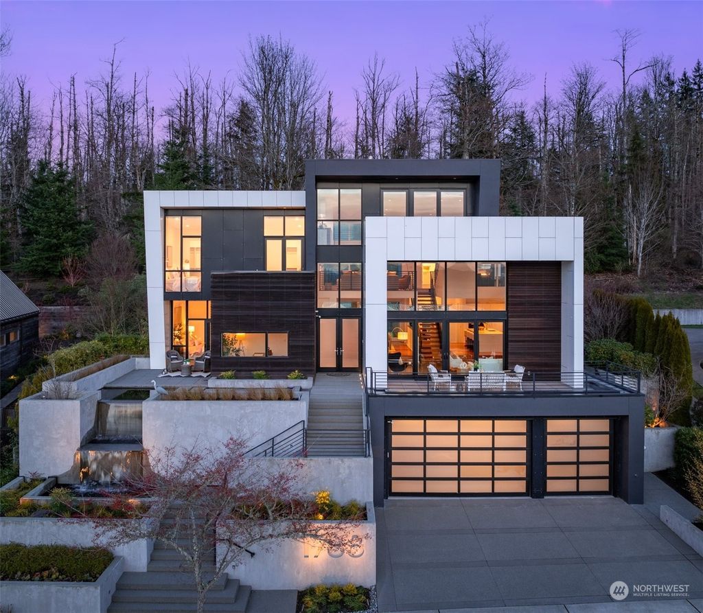 Photo of 1788 Harrison Way NE, Issaquah, WA 98029 (MLS # 2208982)