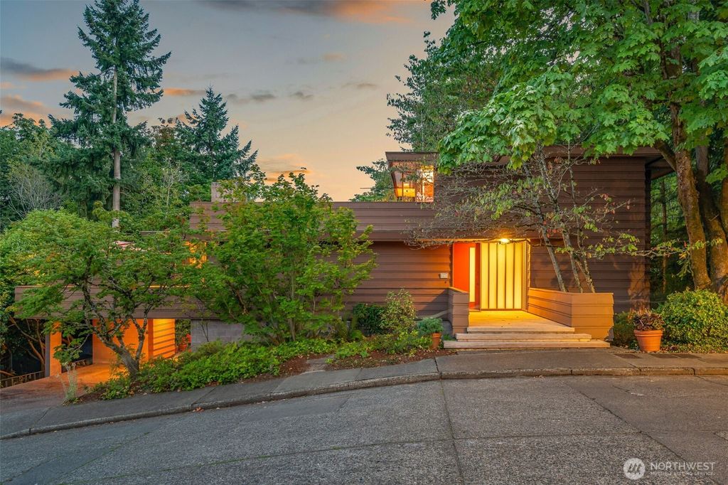Photo of 3303 S Massachusetts Street, Seattle, WA 98144 (MLS # 2425970)