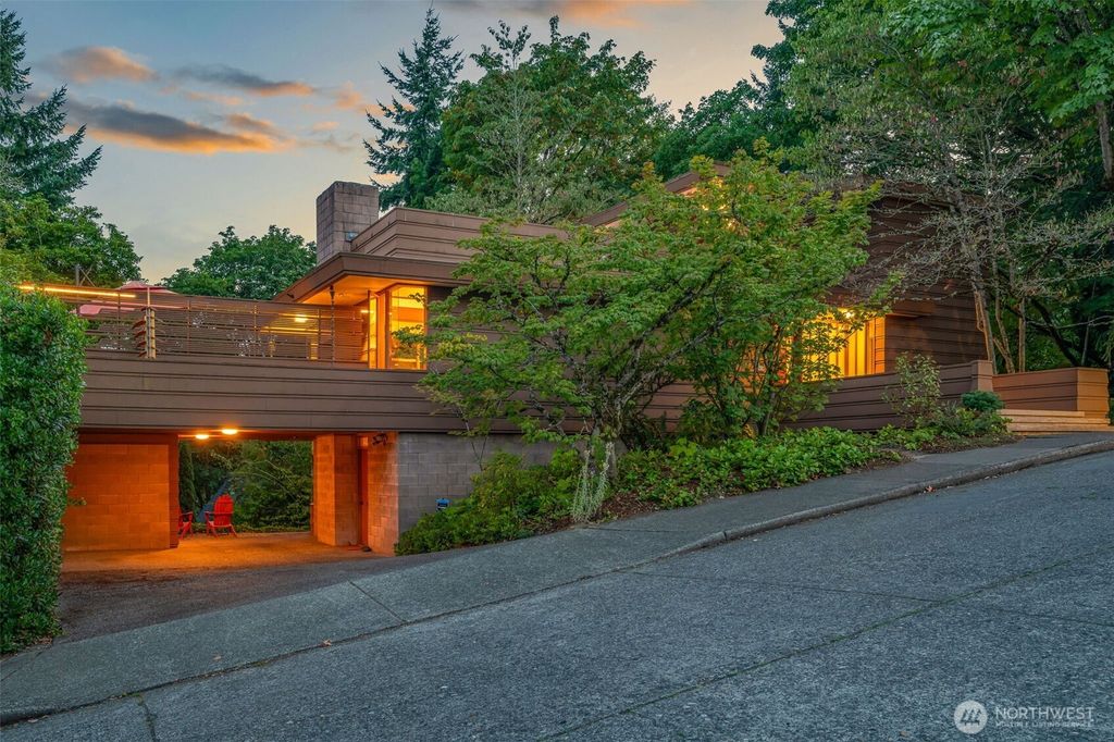 Photo of 3303 S Massachusetts Street, Seattle, WA 98144 (MLS # 2425970)