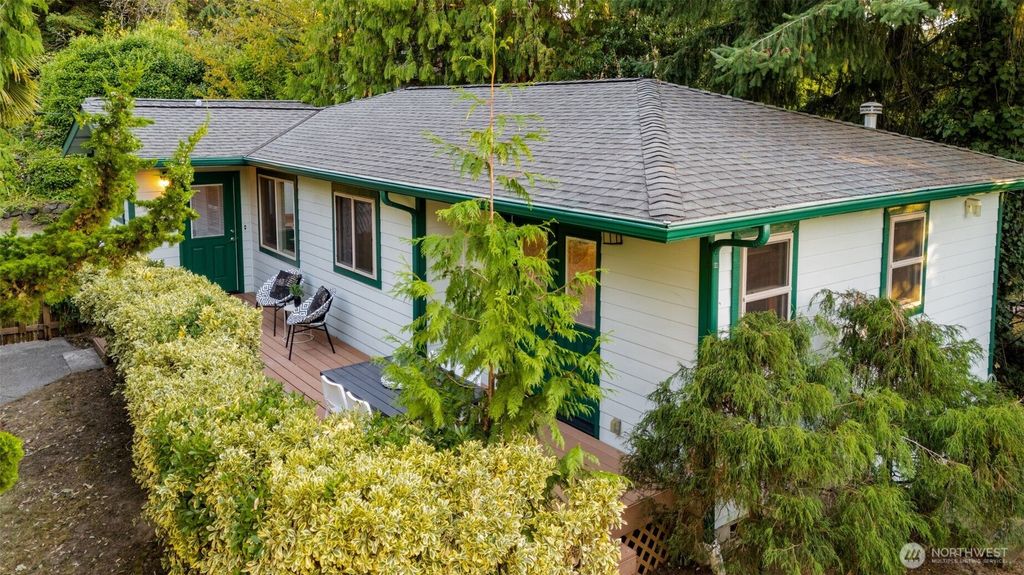 Photo of 2438 S 116th Street, Burien, WA 98168 (MLS # 2435349)