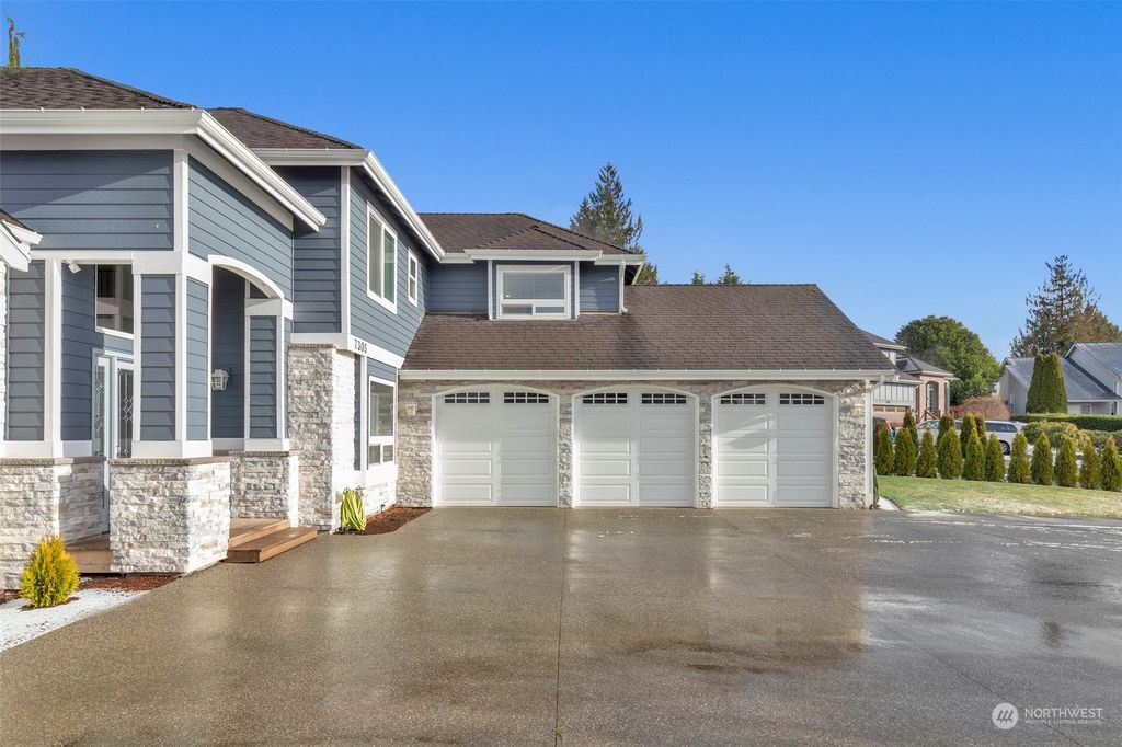 Photo of 7305 NE 77th Drive, Marysville, WA 98270 (MLS # 2194923)