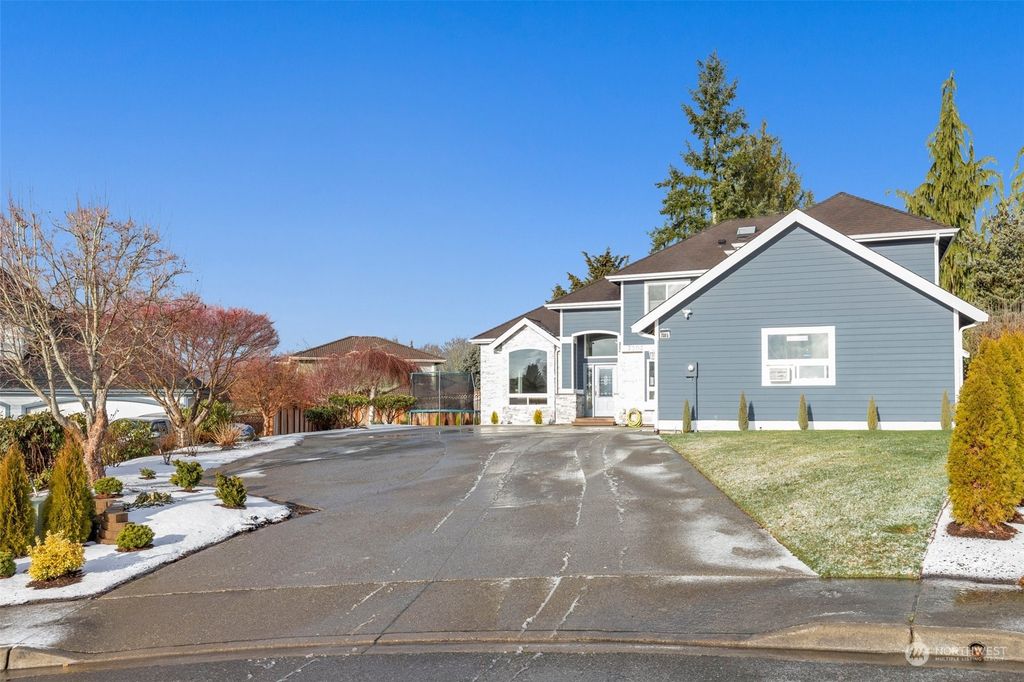 Photo of 7305 NE 77th Drive, Marysville, WA 98270 (MLS # 2194923)