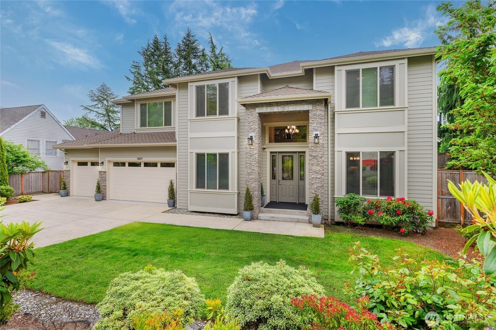 Photo of 9827 NE 20th Street, Bellevue, WA 98004 (MLS # 2376562)