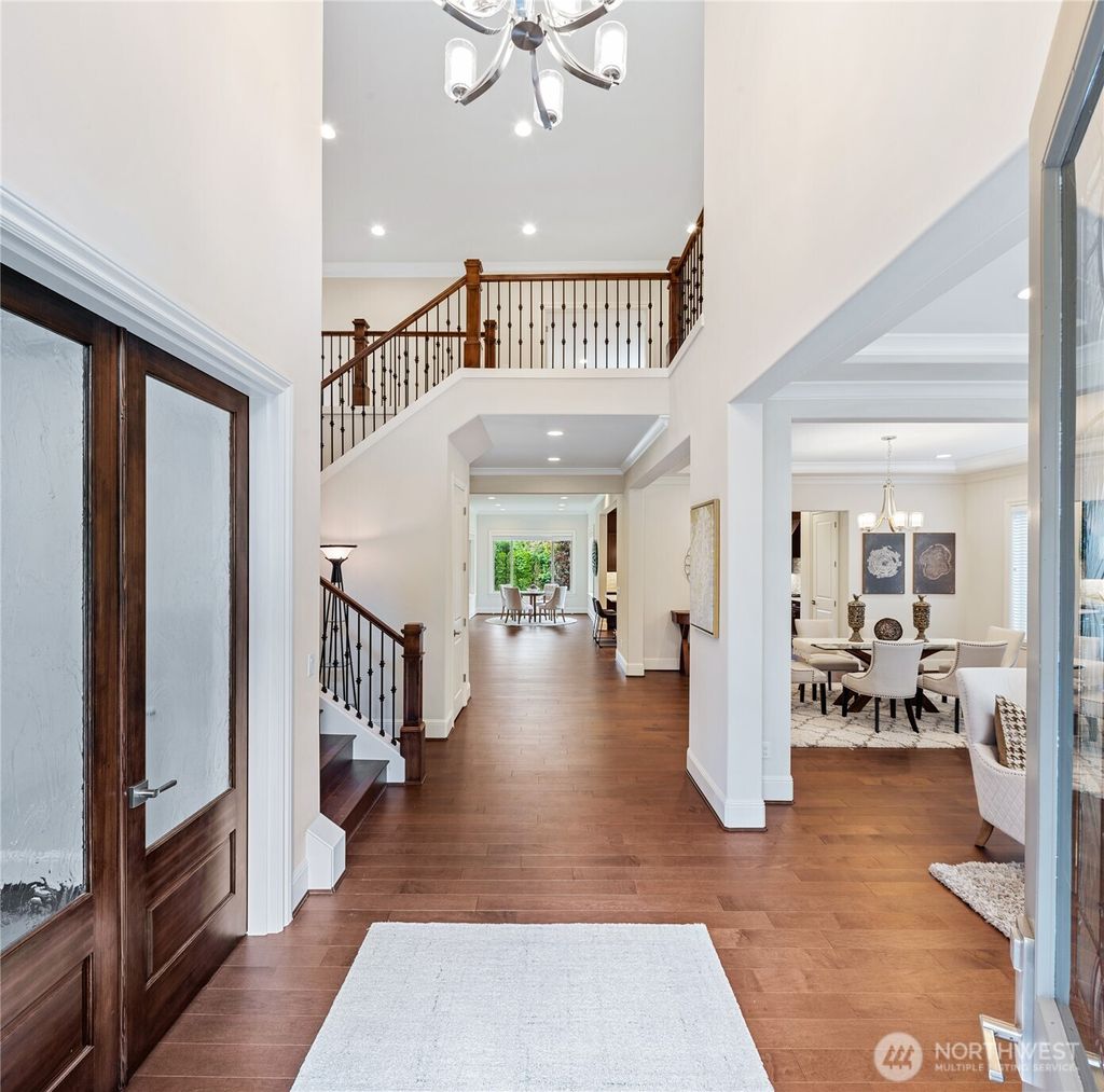 Photo of 9827 NE 20th Street, Bellevue, WA 98004 (MLS # 2376562)