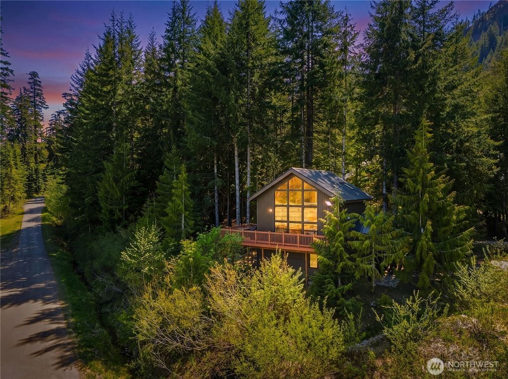 Photo of 350 Rampart Drive, Snoqualmie Pass, WA 98068 (MLS # 2523908)