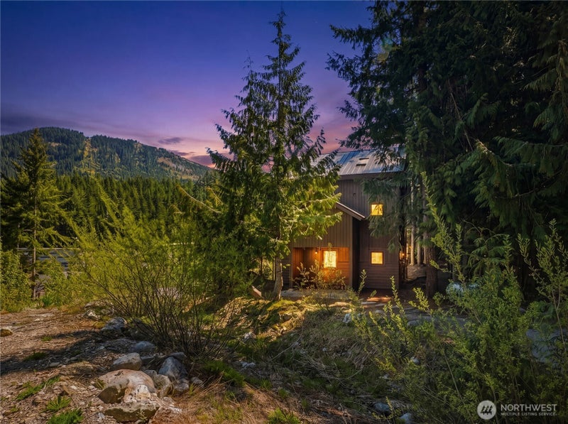 350 Rampart Drive