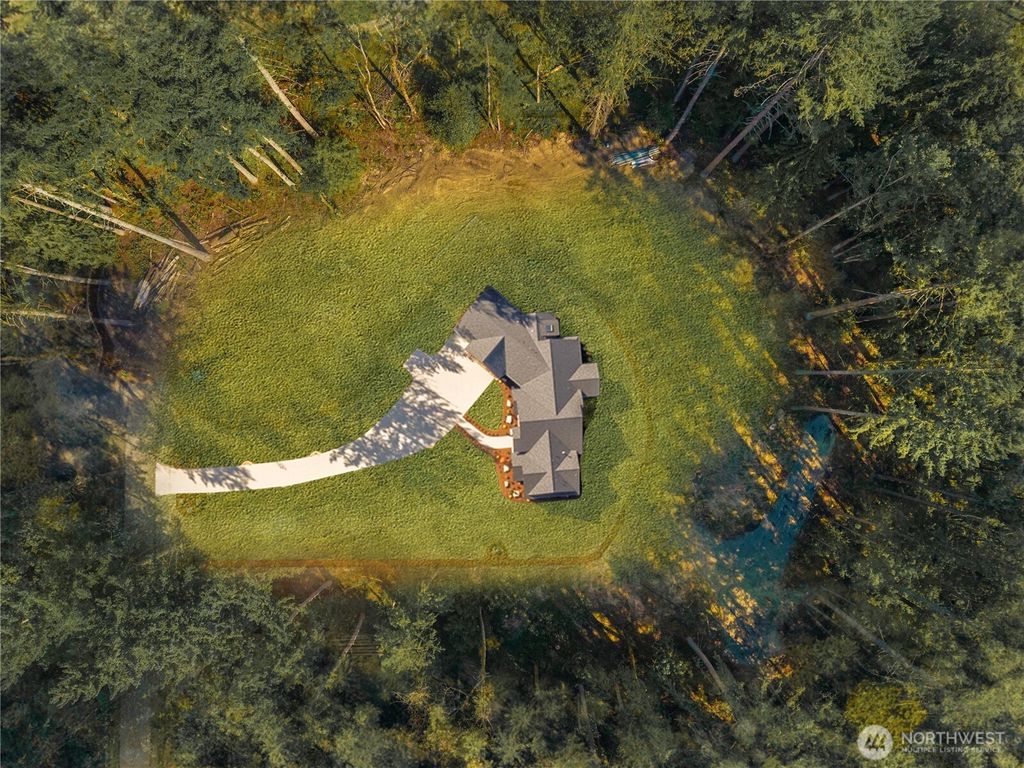 Photo of 22305 134th Street, Issaquah, WA 98027 (MLS # 2423526)