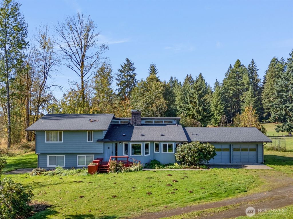 Photo of 409 Shanklin Road, Onalaska, WA 98570 (MLS # 2467814)