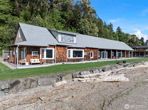 683 Kamus Drive Fox Island WA 98333