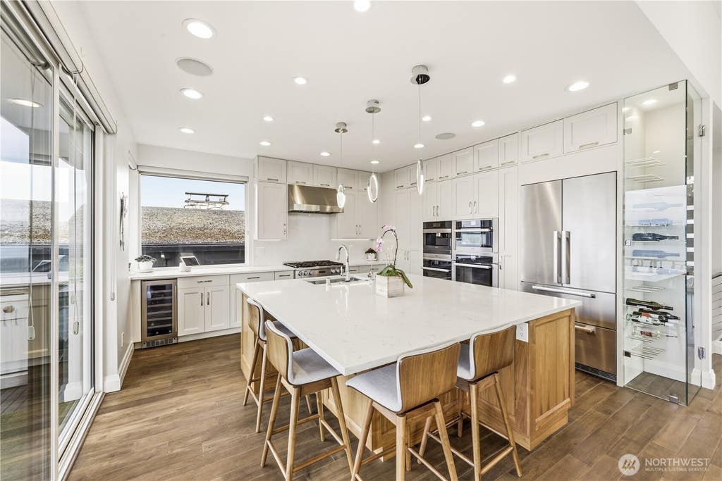 Photo of 7226 S Ryan Street W, Seattle, WA 98178 (MLS # 2570042)
