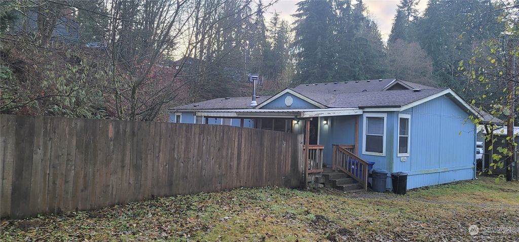 Photo of 12926 S Loop View Drive, Granite Falls, WA 98252 (MLS # 2020537)