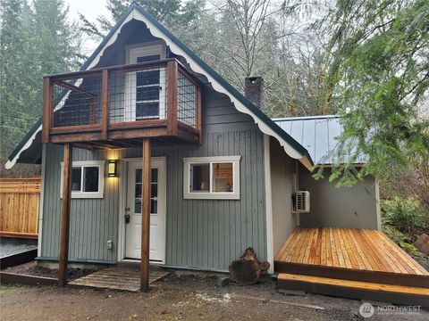 Photo of 169 Paradise Drive, Ashford, WA 98304 (MLS # 2489476)