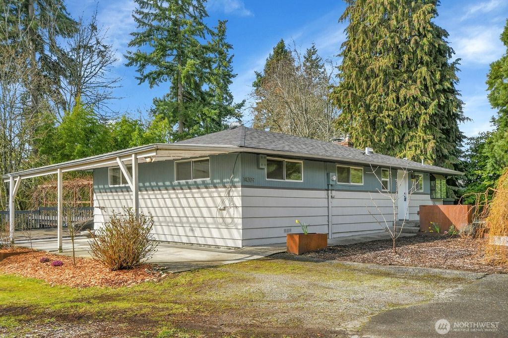 Photo of 14309 13th Avenue SW, Burien, WA 98166 (MLS # 2343366)
