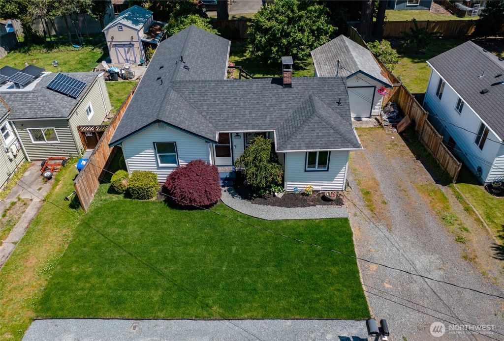 Photo of 5405 College Avenue, Everett, WA 98203 (MLS # 2386118)