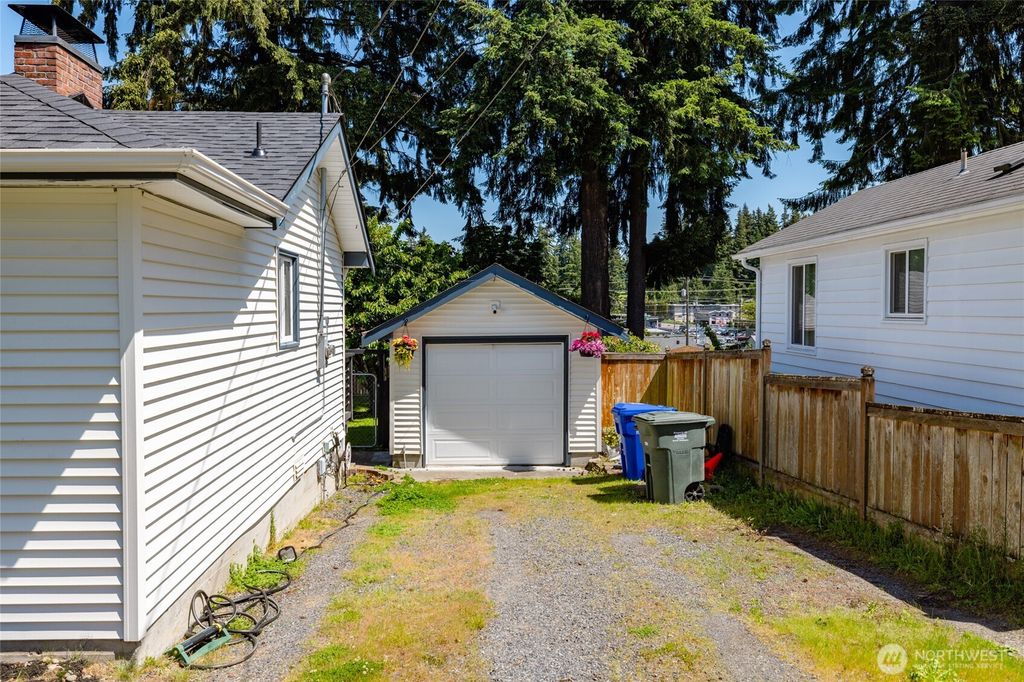 Photo of 5405 College Avenue, Everett, WA 98203 (MLS # 2386118)