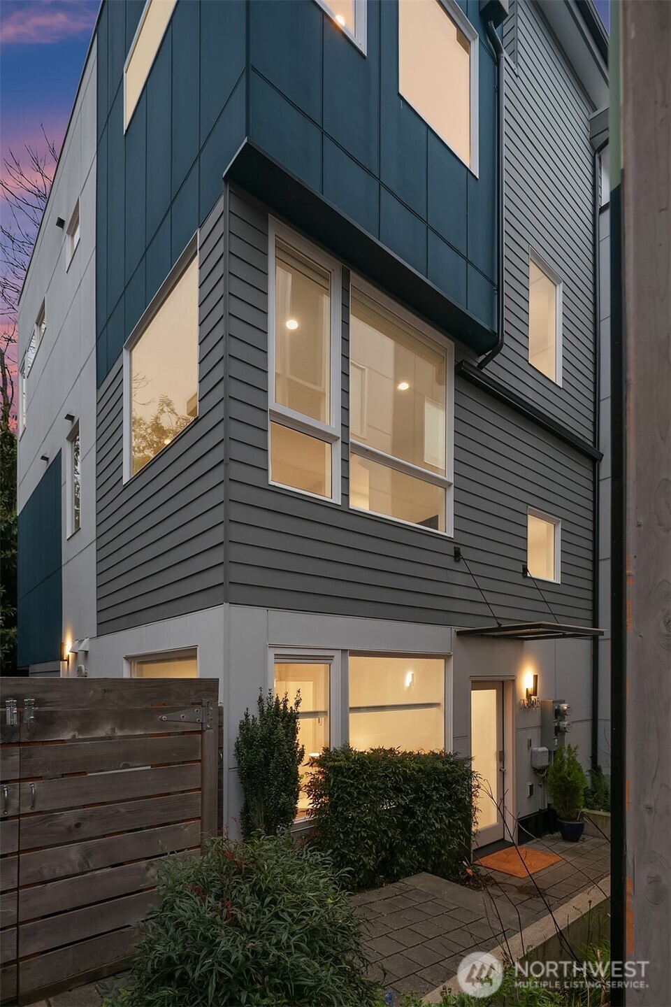 2330 W Plymouth Street B