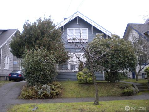 Photo of 4722 20th Avenue NE, Seattle, WA 98105 (MLS # 2441073)